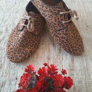 Zapato de cuero animal print venecia
